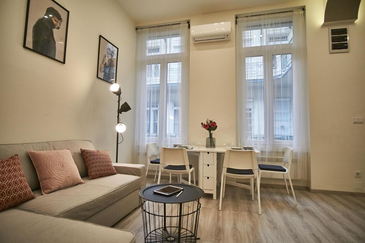 F4 Design Apartment- บูดาเปสต์ ภายนอก รูปภาพ